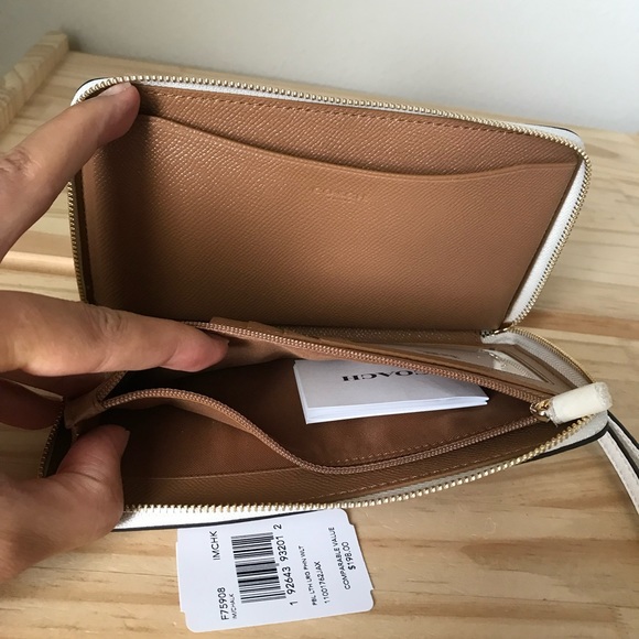 Coach Wallet🎈🎈 - Picture 5 of 6